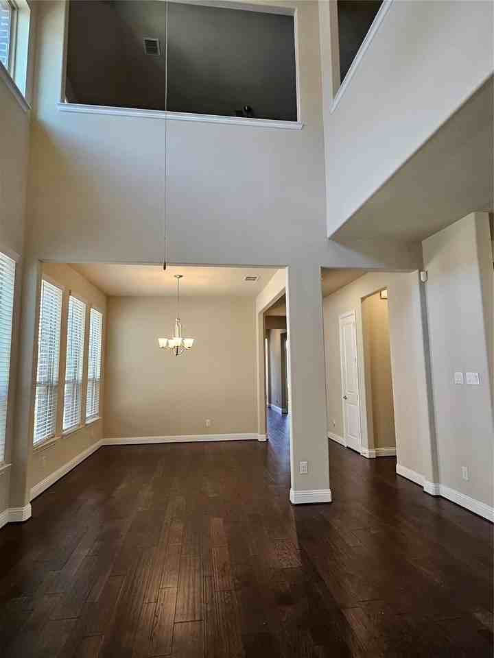 7378 Joshua Rd - Photo 3 of 25
