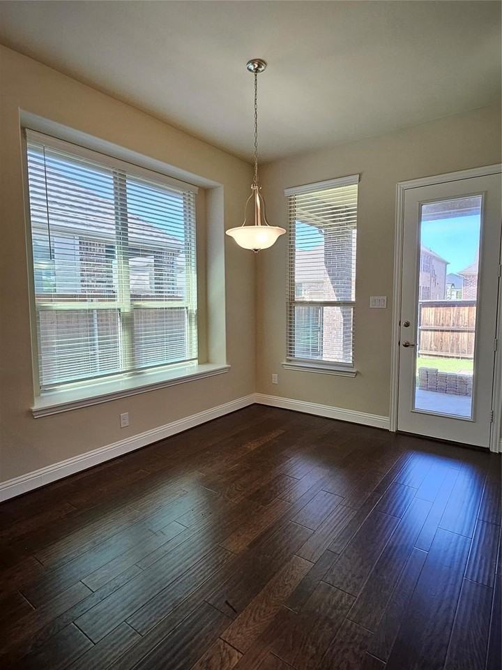 7378 Joshua Rd - Photo 7 of 25