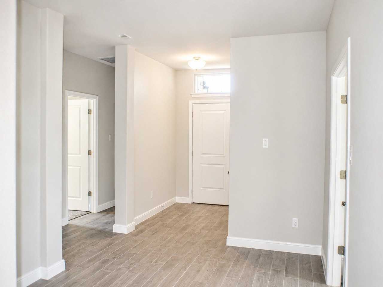 270 Irish Moss Dr - Photo 4 of 14