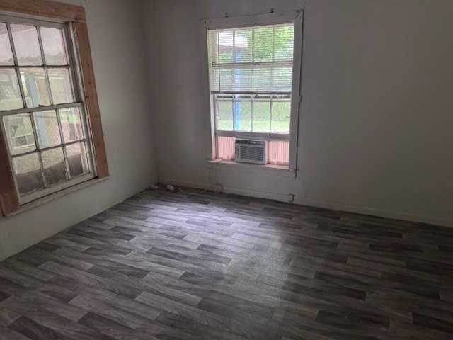 704 Cedar St - Photo 5 of 10