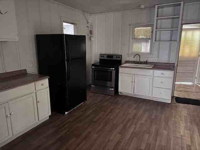 704 Cedar St - Photo 6 of 10