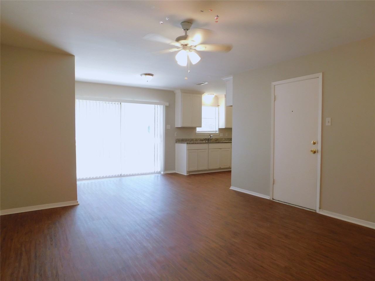 217 Mockingbird Ln - Photo 4 of 18