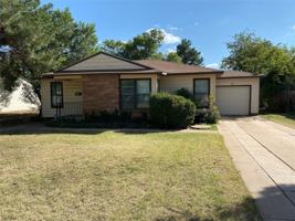 featured image of 2371 Moore St