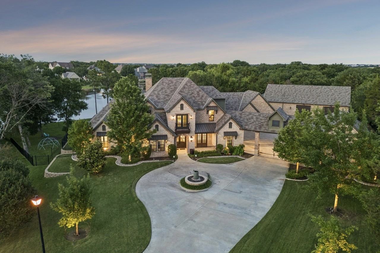 517 Pine Island Cir