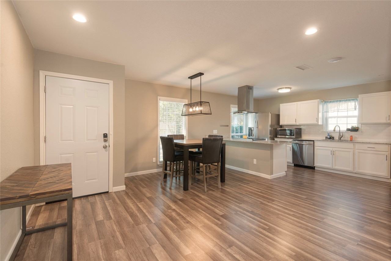 2211 Yewpon Dr - Photo 4 of 24