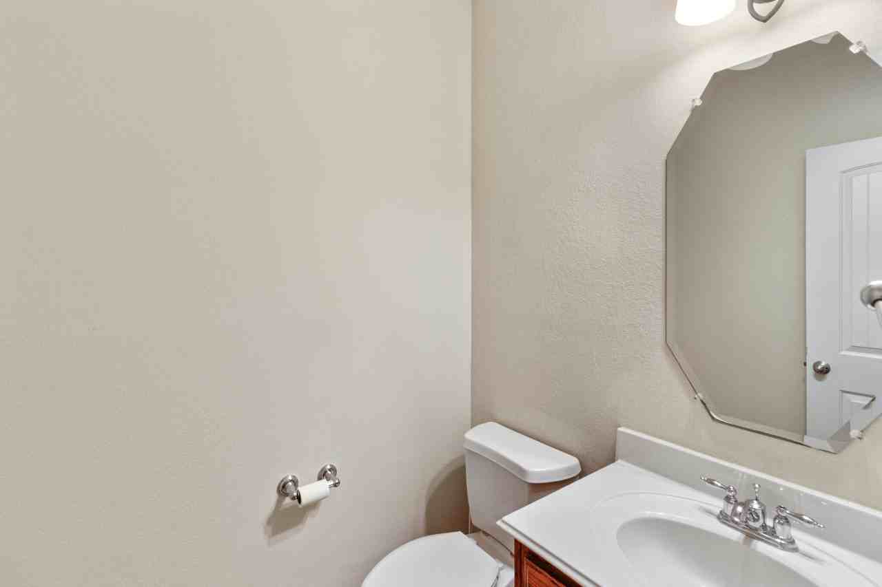4908 Rushden Rd - Photo 5 of 35