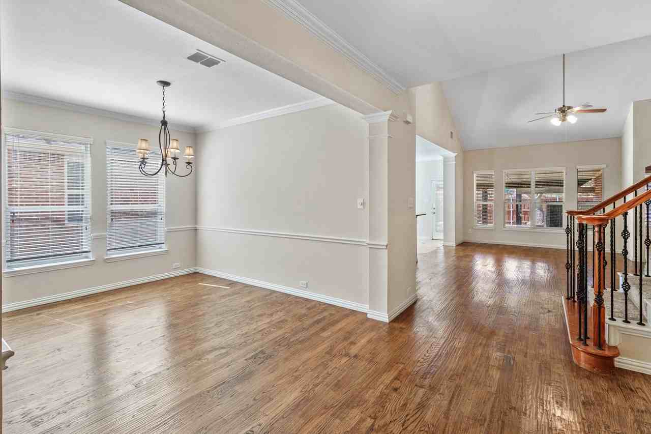 4908 Rushden Rd - Photo 7 of 35