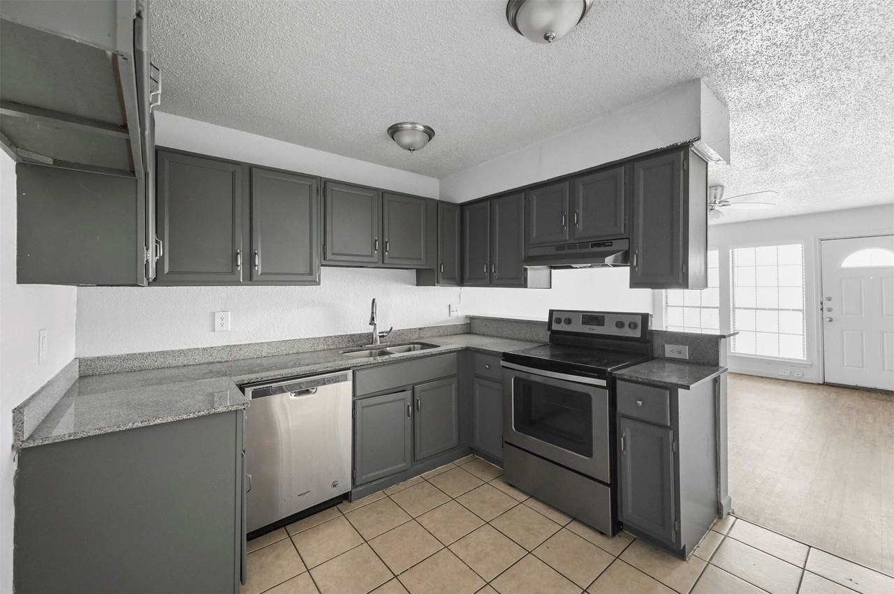 4921 Miller Ave - Photo 6 of 15