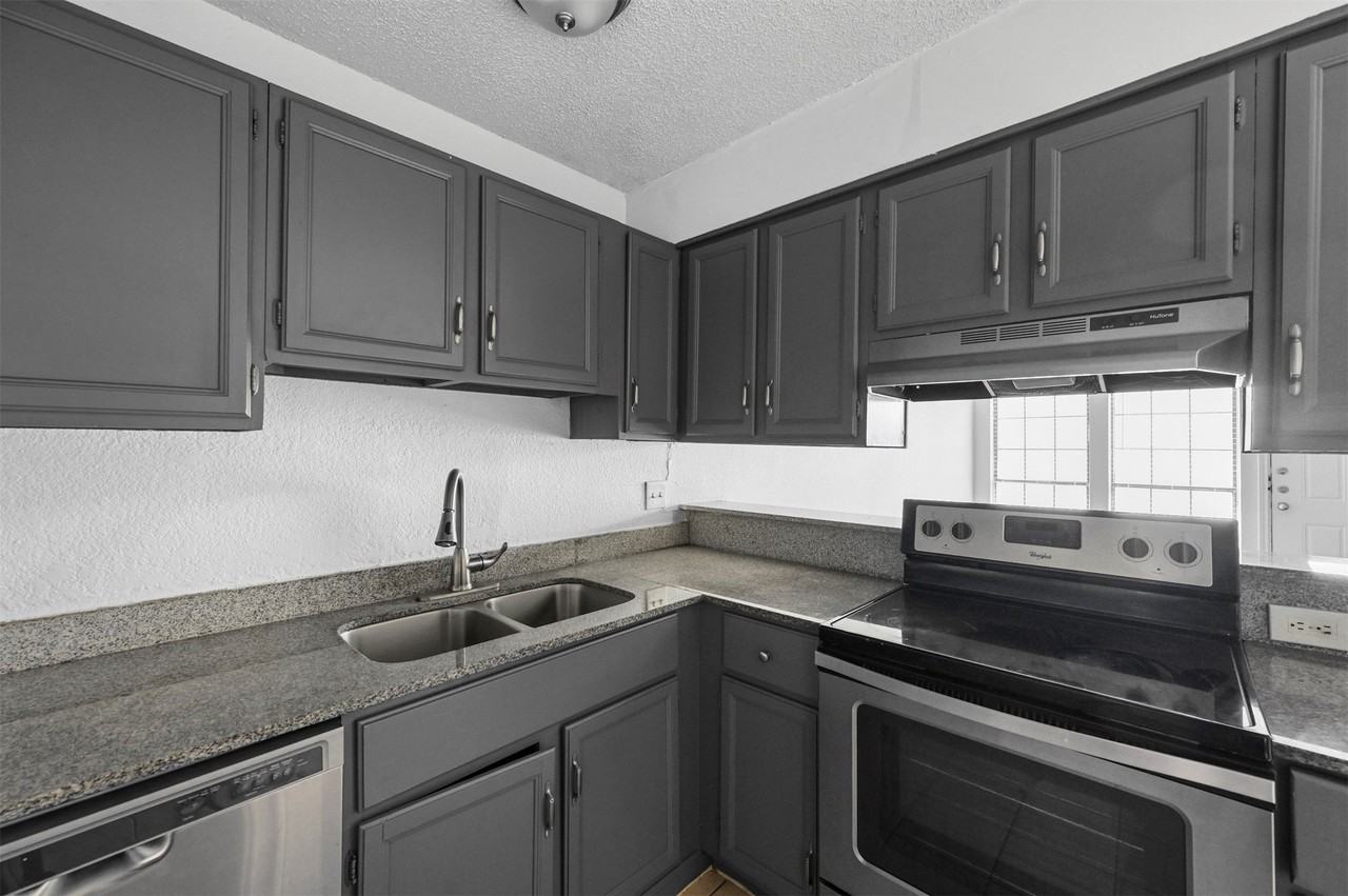 4921 Miller Ave - Photo 7 of 15