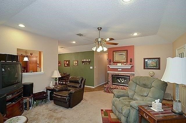 3112 Fairfield Dr - Photo 5 of 17