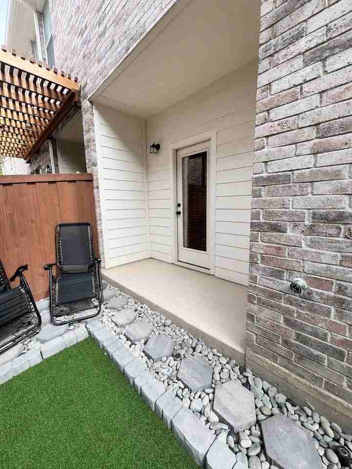 6406 Shakespeare Pl - Photo 7 of 20