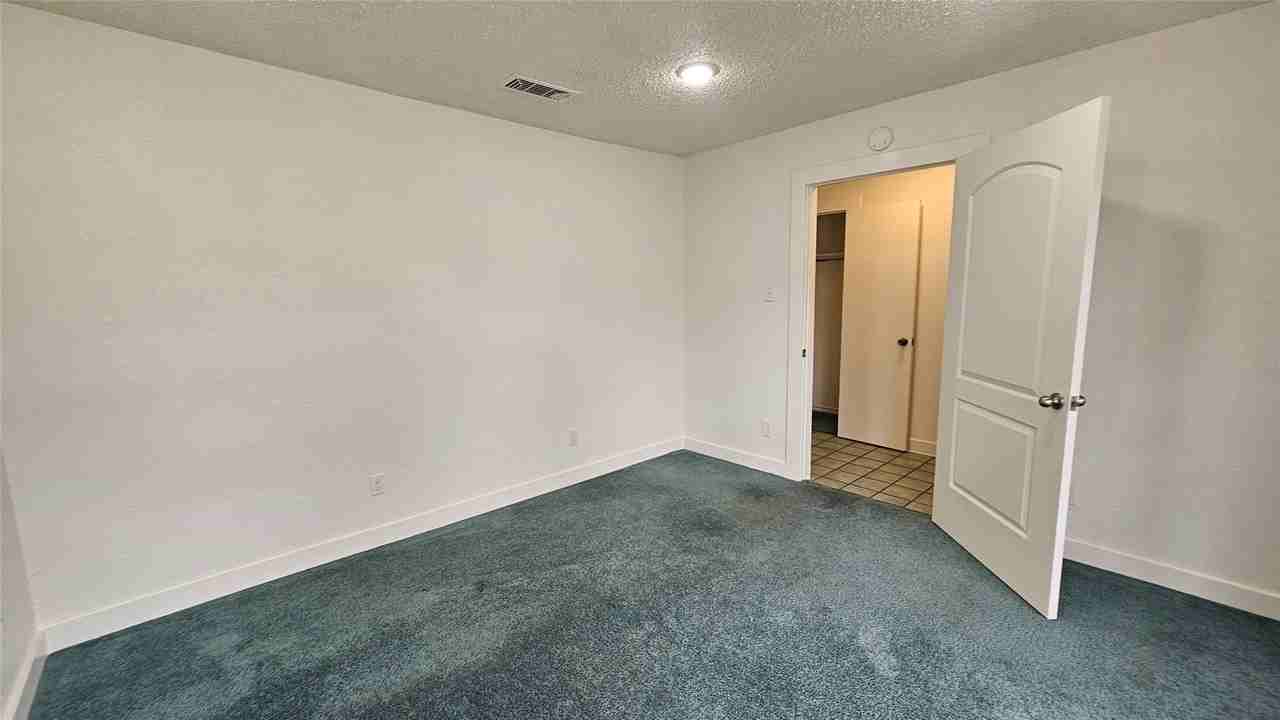 1908 Westridge St - Photo 5 of 39