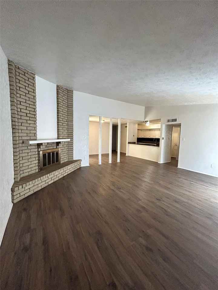 4020 Blue Flag Ln - Photo 6 of 28