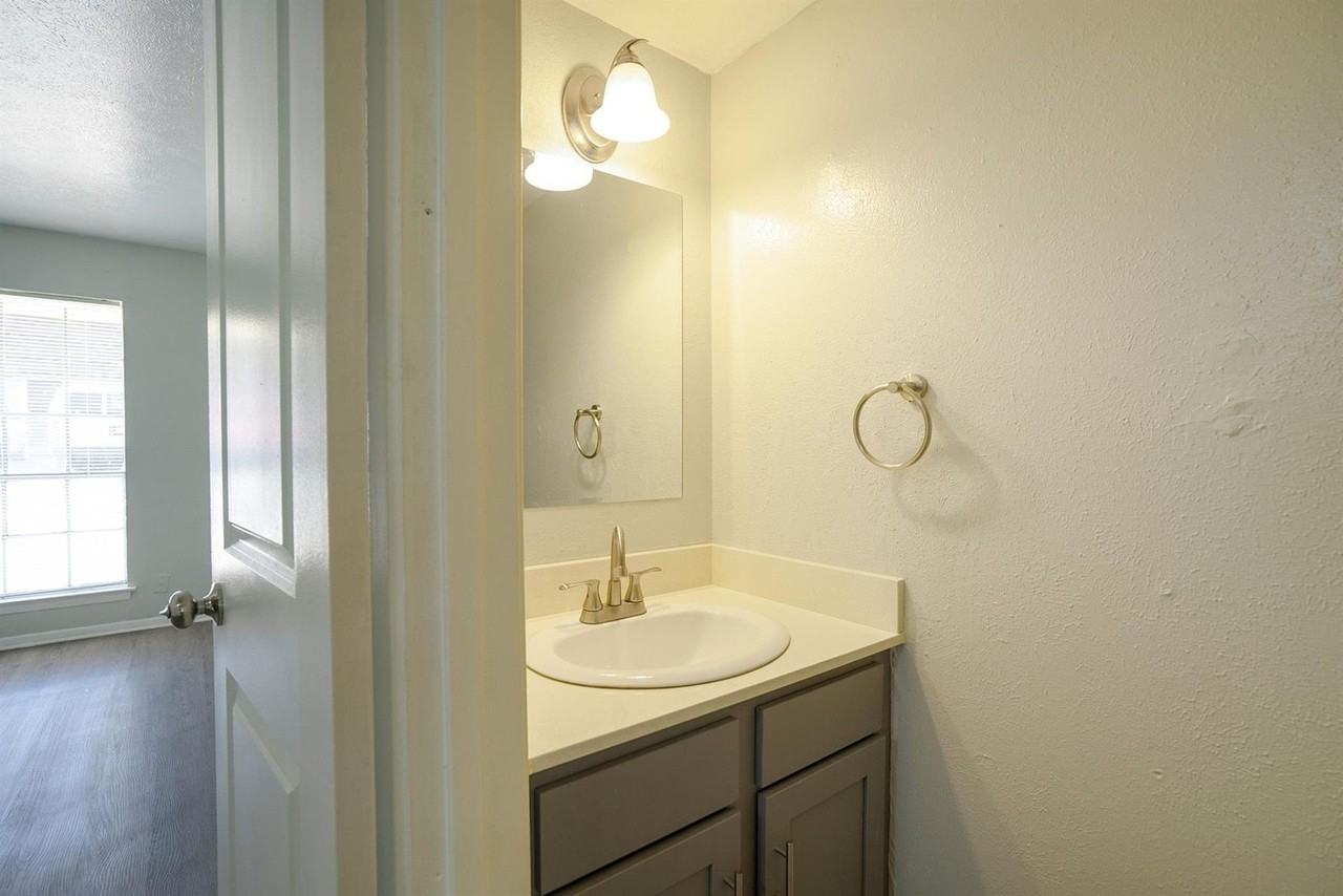 313 Rose St #319A - Photo 4 of 10