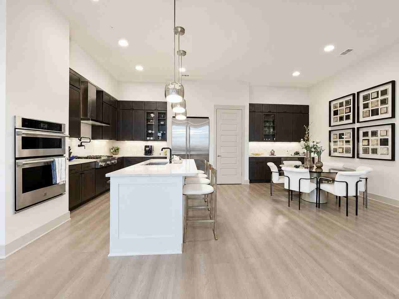 3330 Oak Grove Ave #1306 - Photo 5 of 21