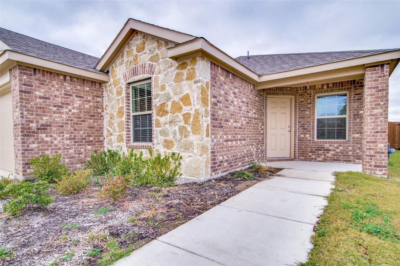 1512 Wild Rye Cir - Photo 4 of 25