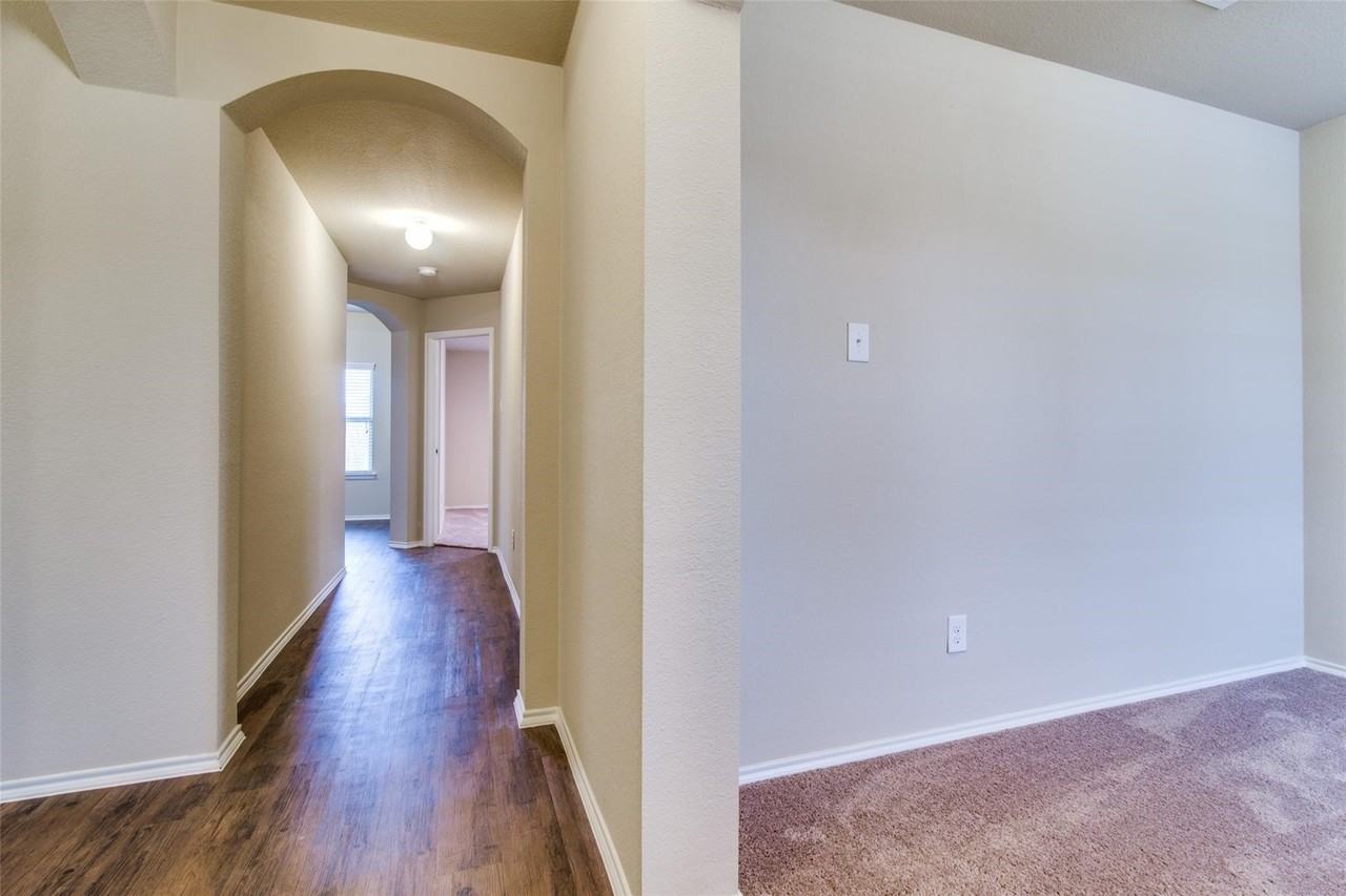 1512 Wild Rye Cir - Photo 5 of 25