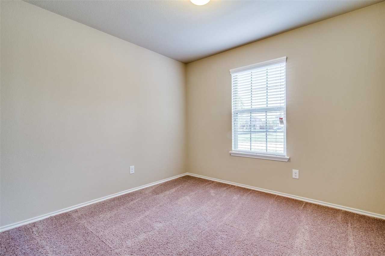 1512 Wild Rye Cir - Photo 7 of 25