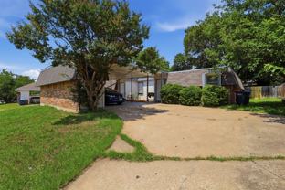 6811 Trail Lake Dr - Photo 1 of 1