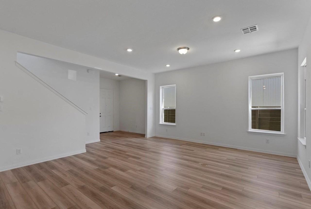 3309 Penn Blvd - Photo 4 of 28