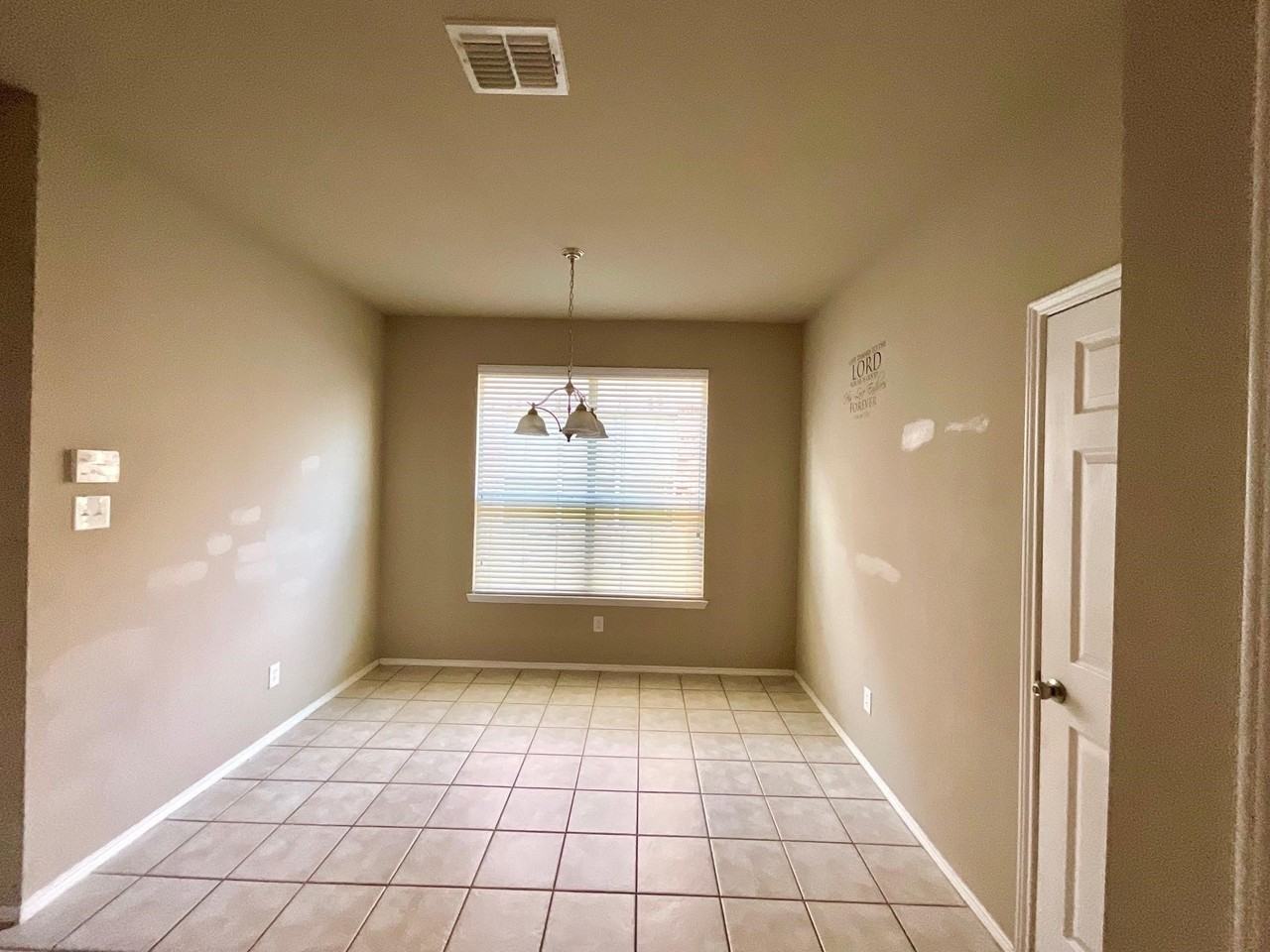 3102 Red Oak Dr - Photo 7 of 19