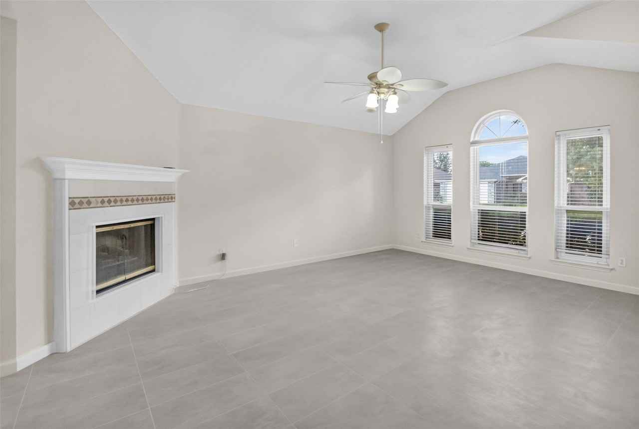 7016 Snowivy Ct - Photo 2 of 23