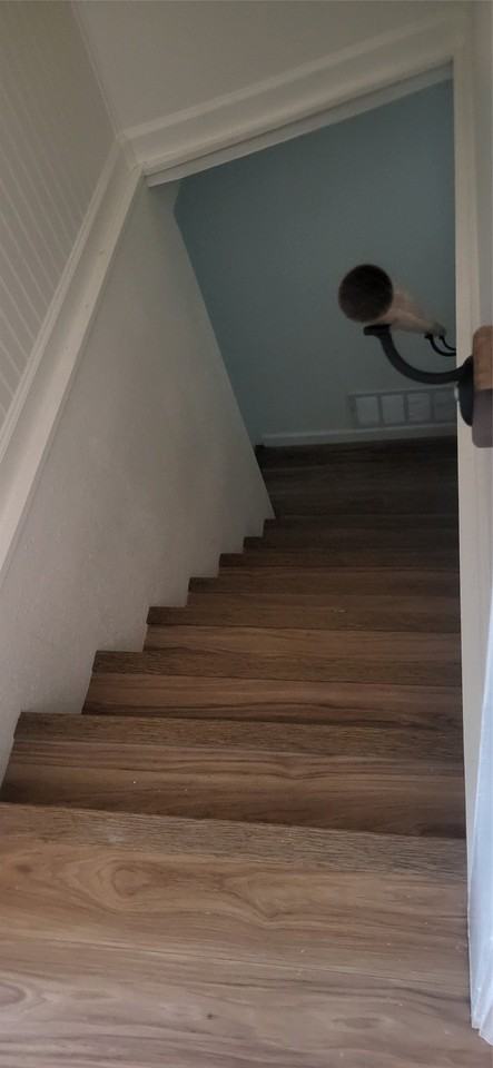 819 Oaklanding Cir - Photo 7 of 9