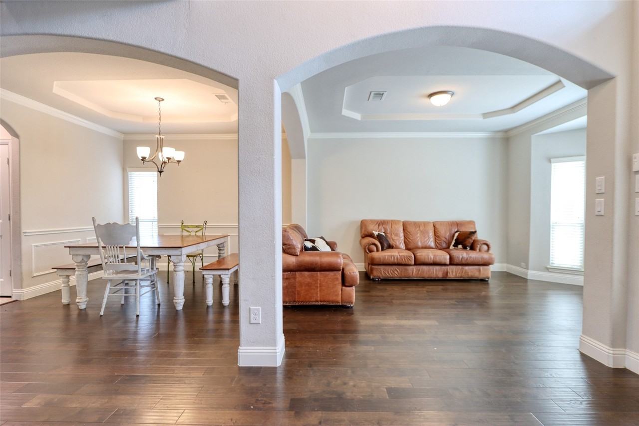 2601 Grouse Hollow Way - Photo 5 of 40
