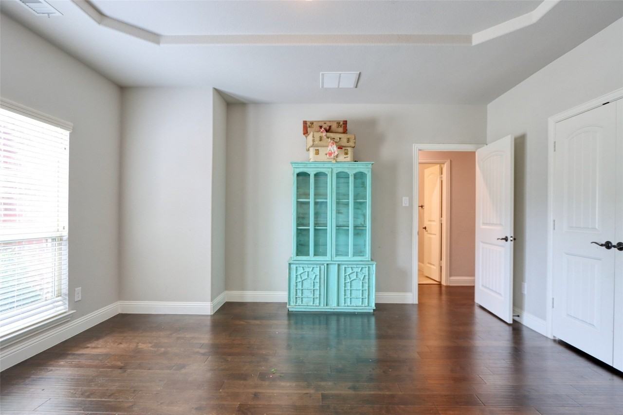 2601 Grouse Hollow Way - Photo 7 of 40
