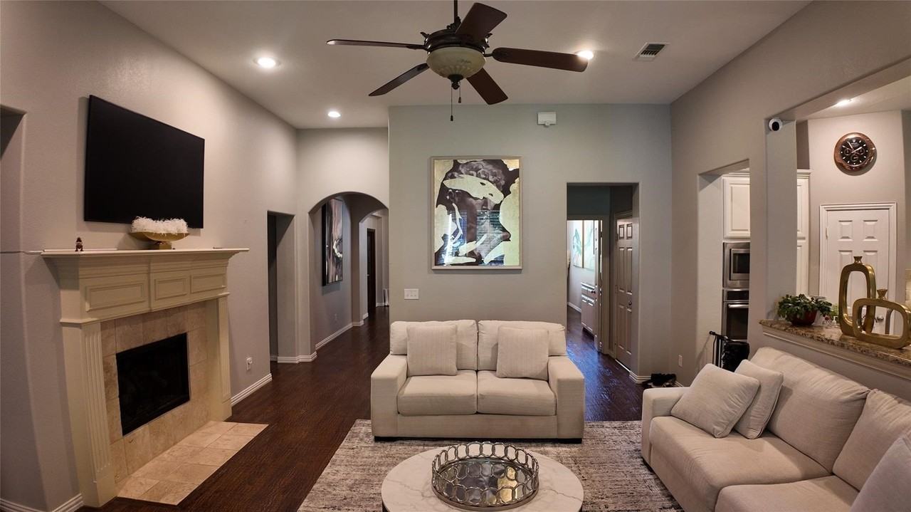 1109 Well Meadow Ln - Photo 7 of 17