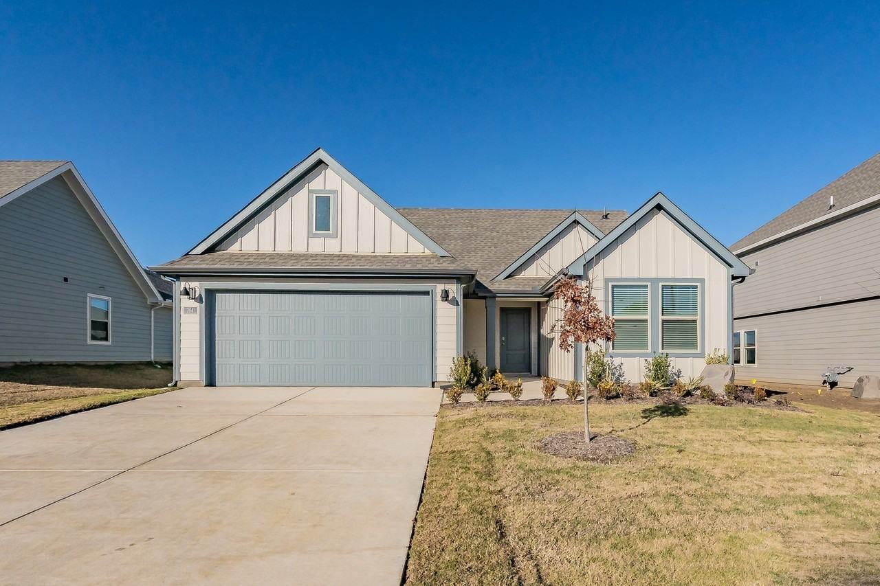 764 Primrose Ln
