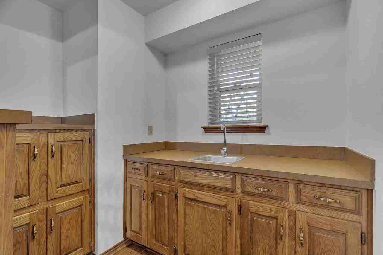 1009 Kings Canyon Ct - Photo 6 of 28