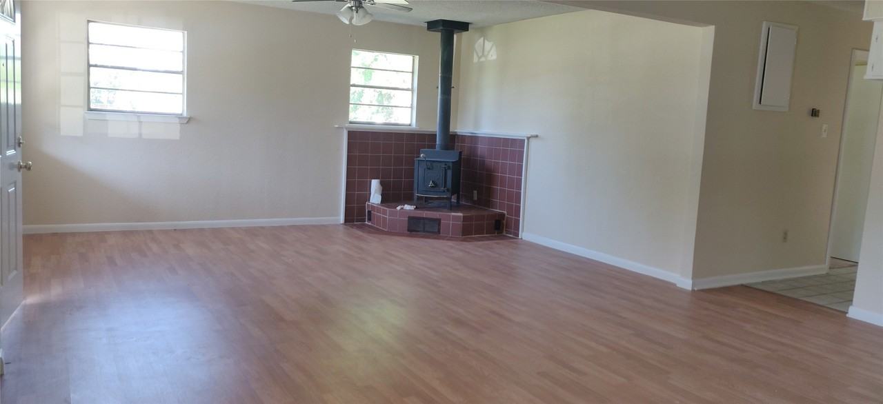 101 S Quinlan St - Photo 3 of 7