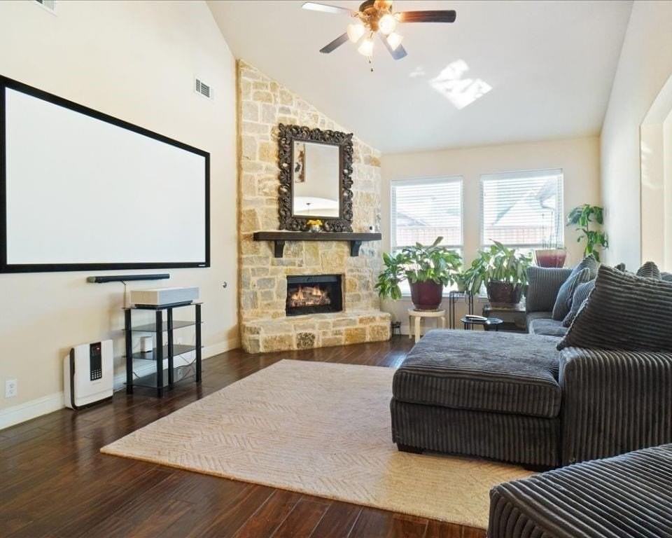4308 Cherry Ln - Photo 4 of 24