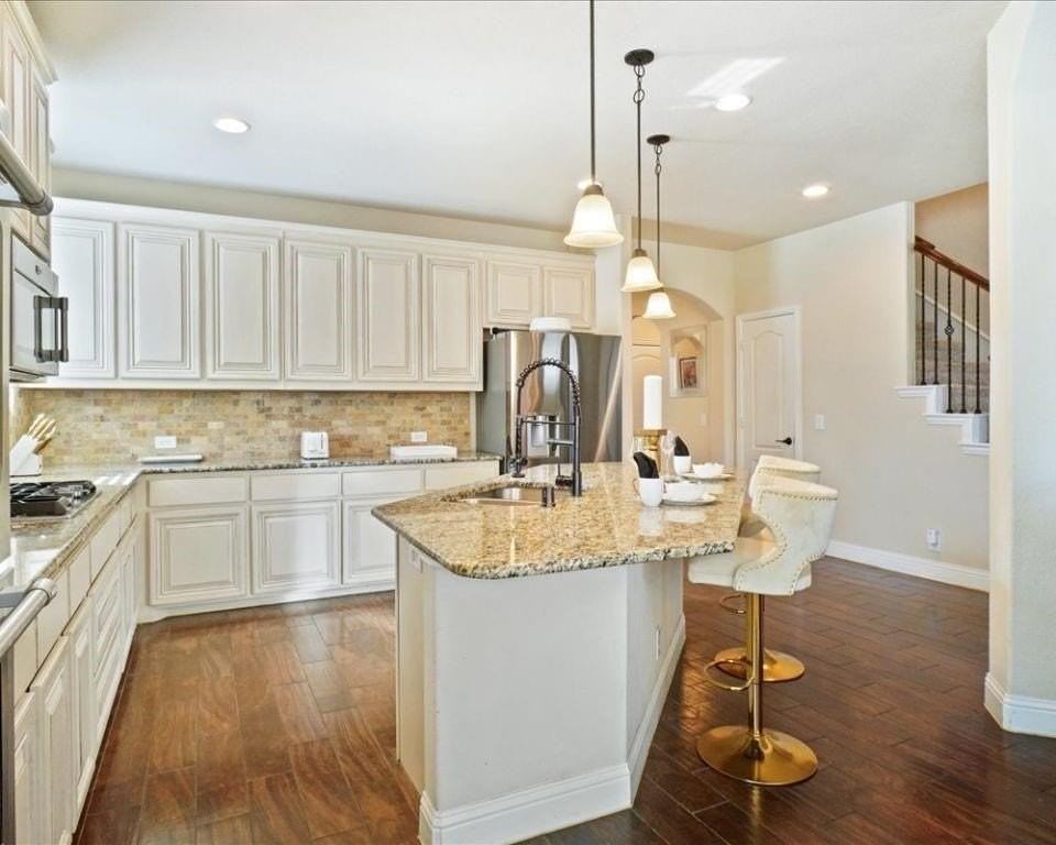 4308 Cherry Ln - Photo 6 of 24
