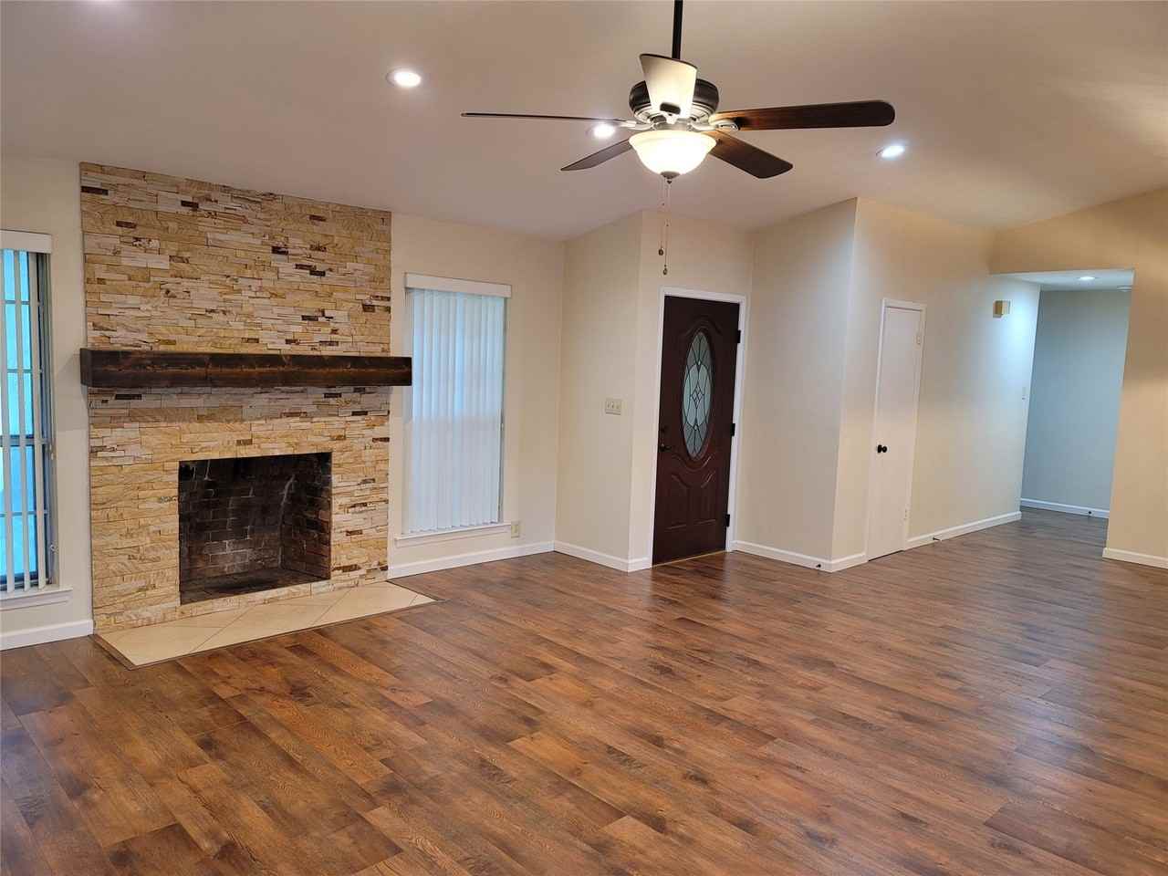 629 Perdido Dr - Photo 2 of 25