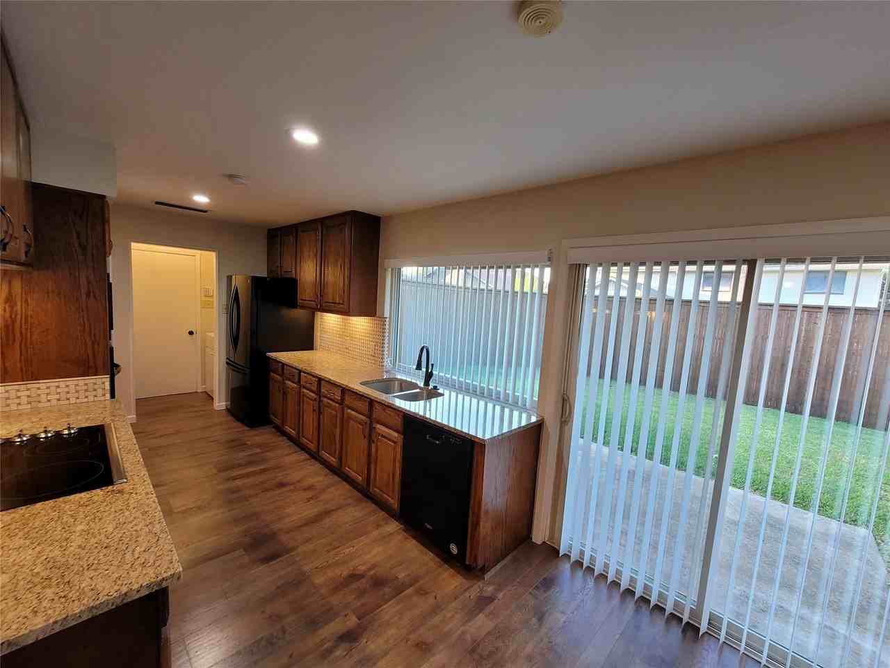 629 Perdido Dr - Photo 5 of 25