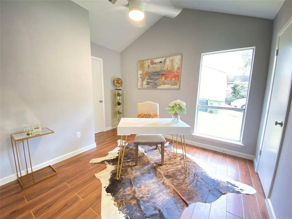 1011 Melford Ave - Photo 6 of 17