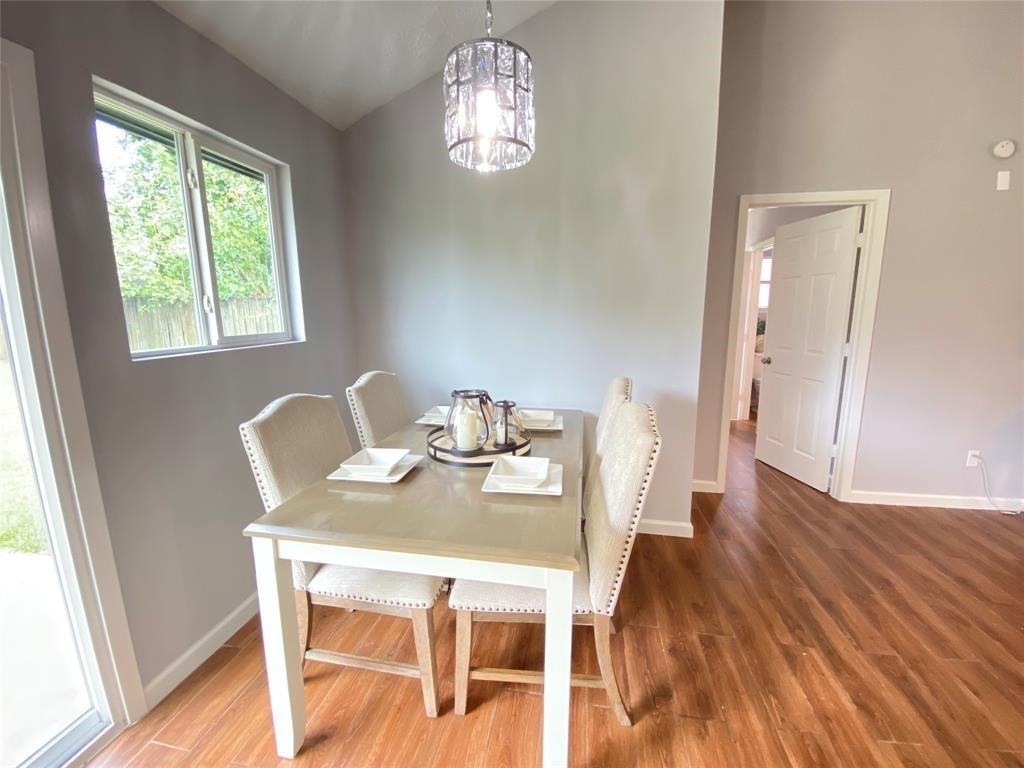 1011 Melford Ave - Photo 7 of 17