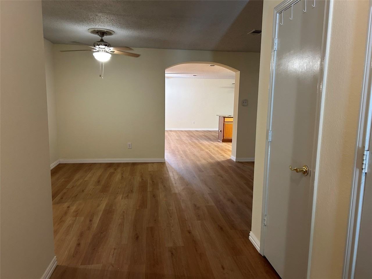 2106 Millwood Dr - Photo 2 of 22