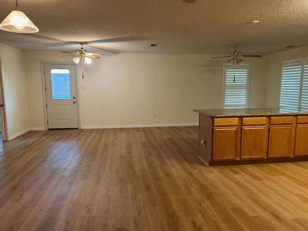 2106 Millwood Dr - Photo 5 of 22