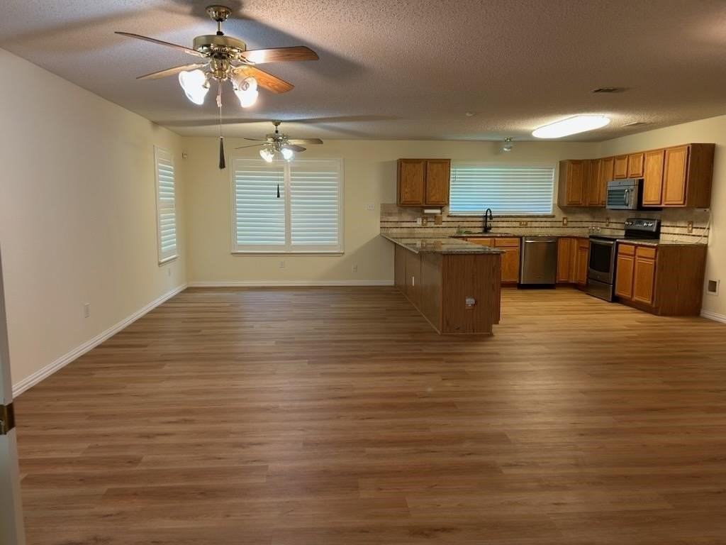 2106 Millwood Dr - Photo 6 of 22