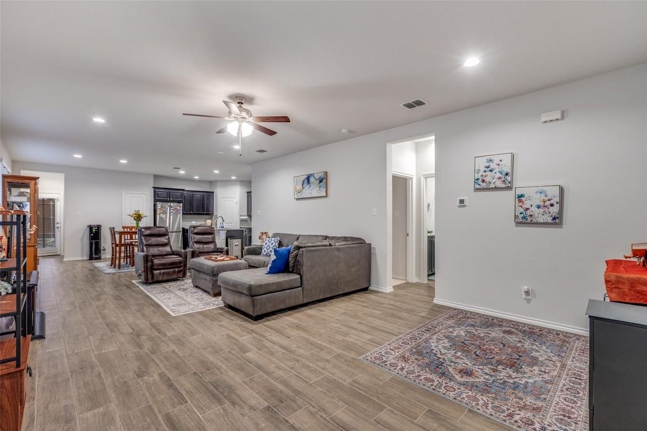 3315 Celestial Ln - Photo 7 of 23