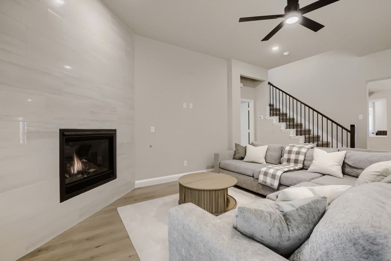 1654 Secco Way - Photo 5 of 27