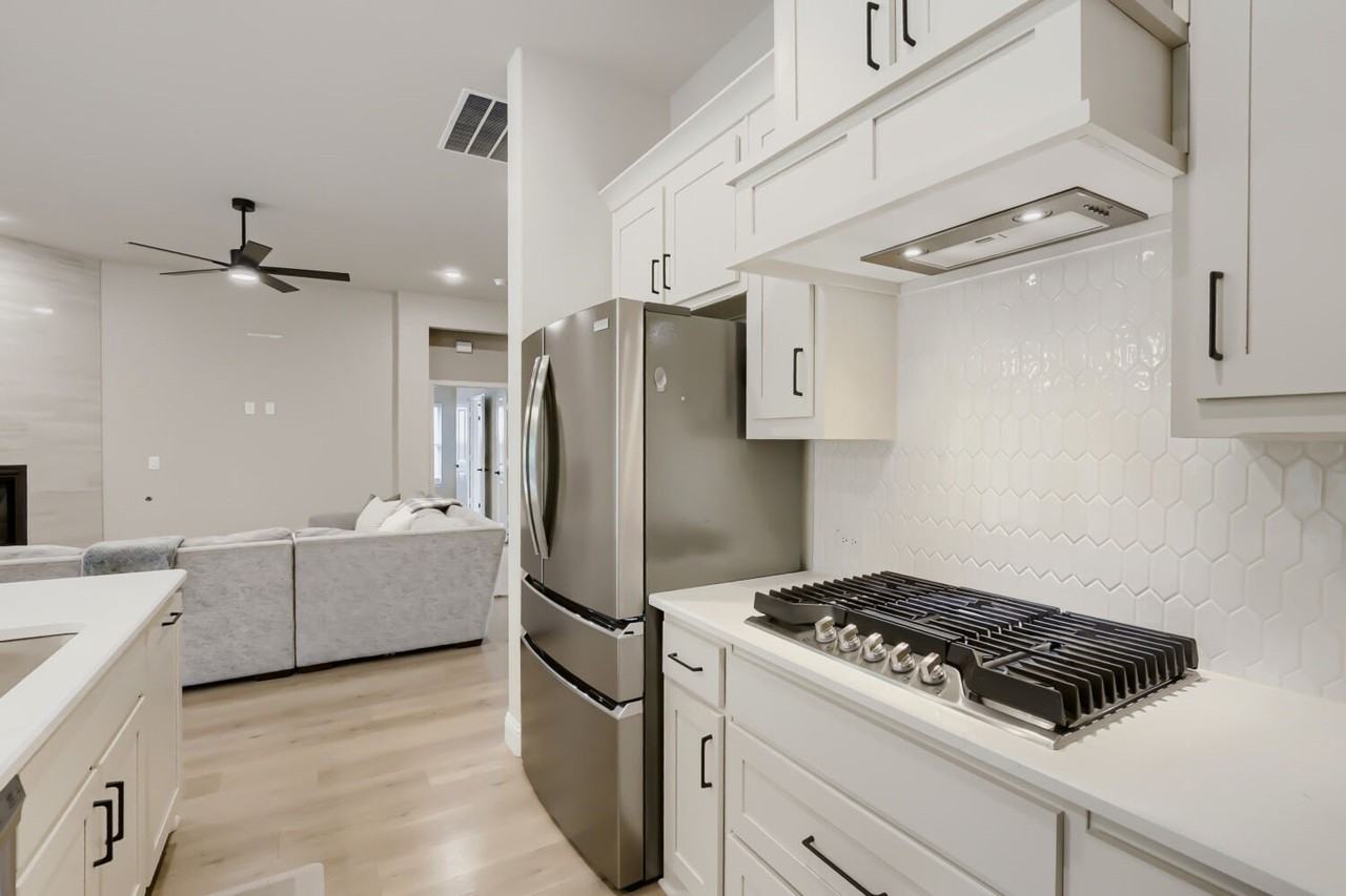 1654 Secco Way - Photo 7 of 27