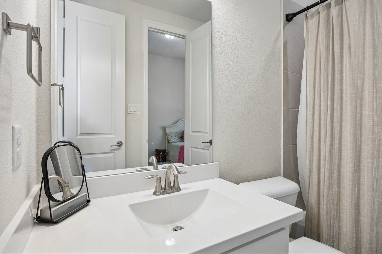 4131 Dewberry Ln - Photo 5 of 38