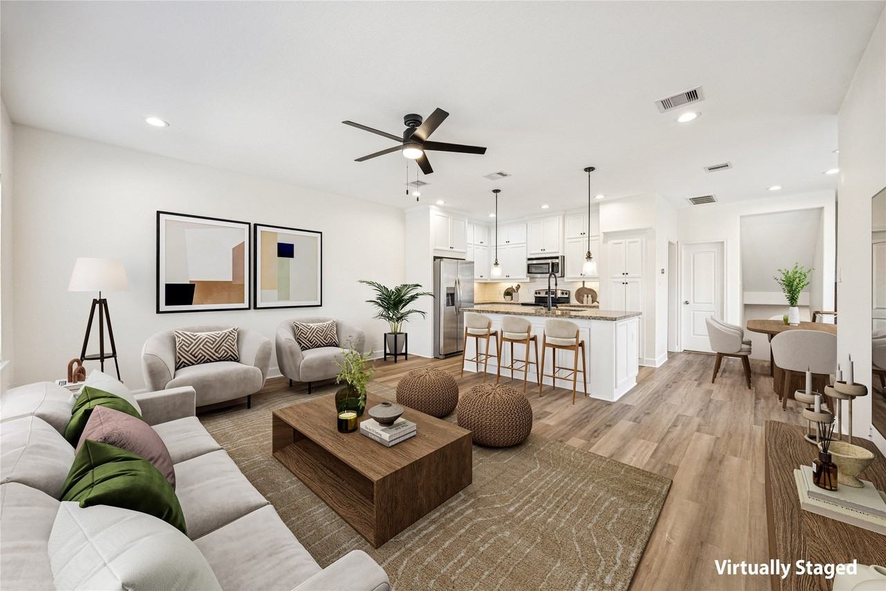 5402 Jonathan Ln - Photo 2 of 33