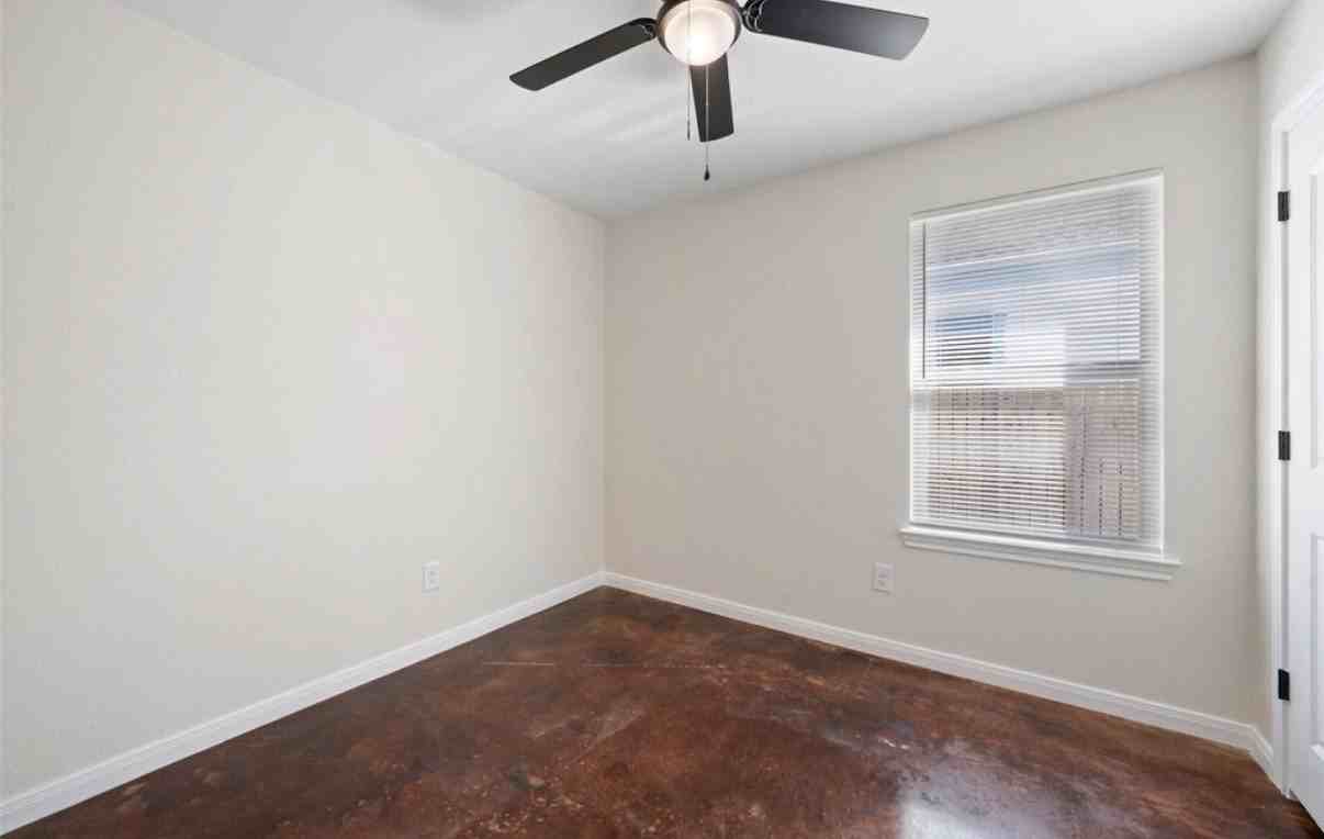 1126 N 11th St - Photo 6 of 12