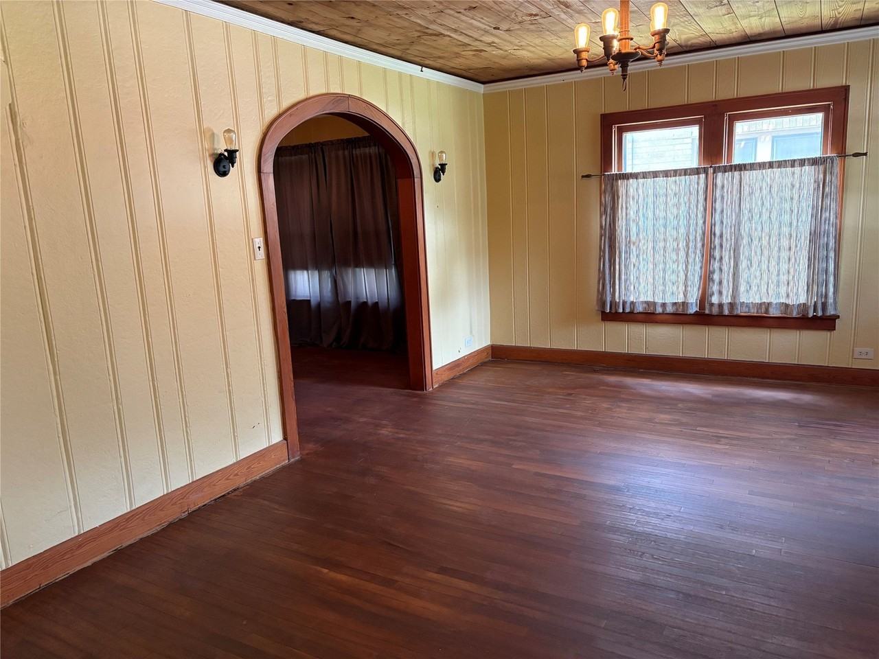 828 W Gandy St - Photo 4 of 27