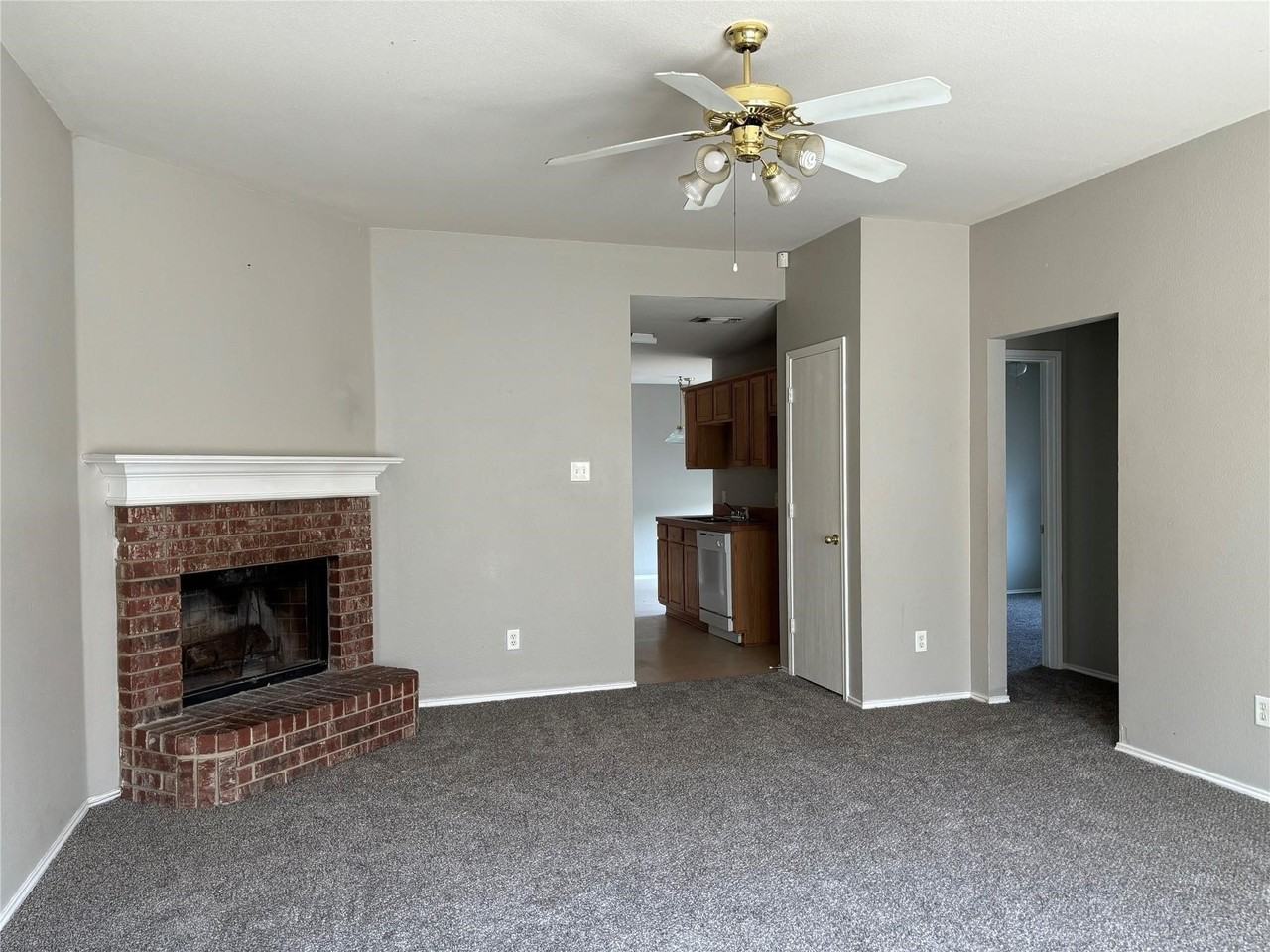 10456 Fossil Hill Dr - Photo 5 of 9